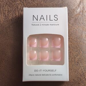 French Tip Press-On Toenails